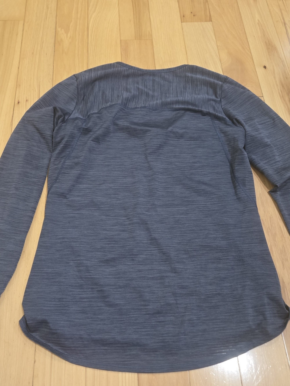 Athleta Women's Shadow Stripe Chi Long Sleeve Top - Heathered Navy - Picture 6 of 6
